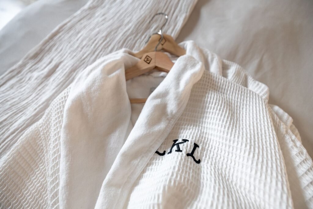 White embroidered bathrobe set from KEMET