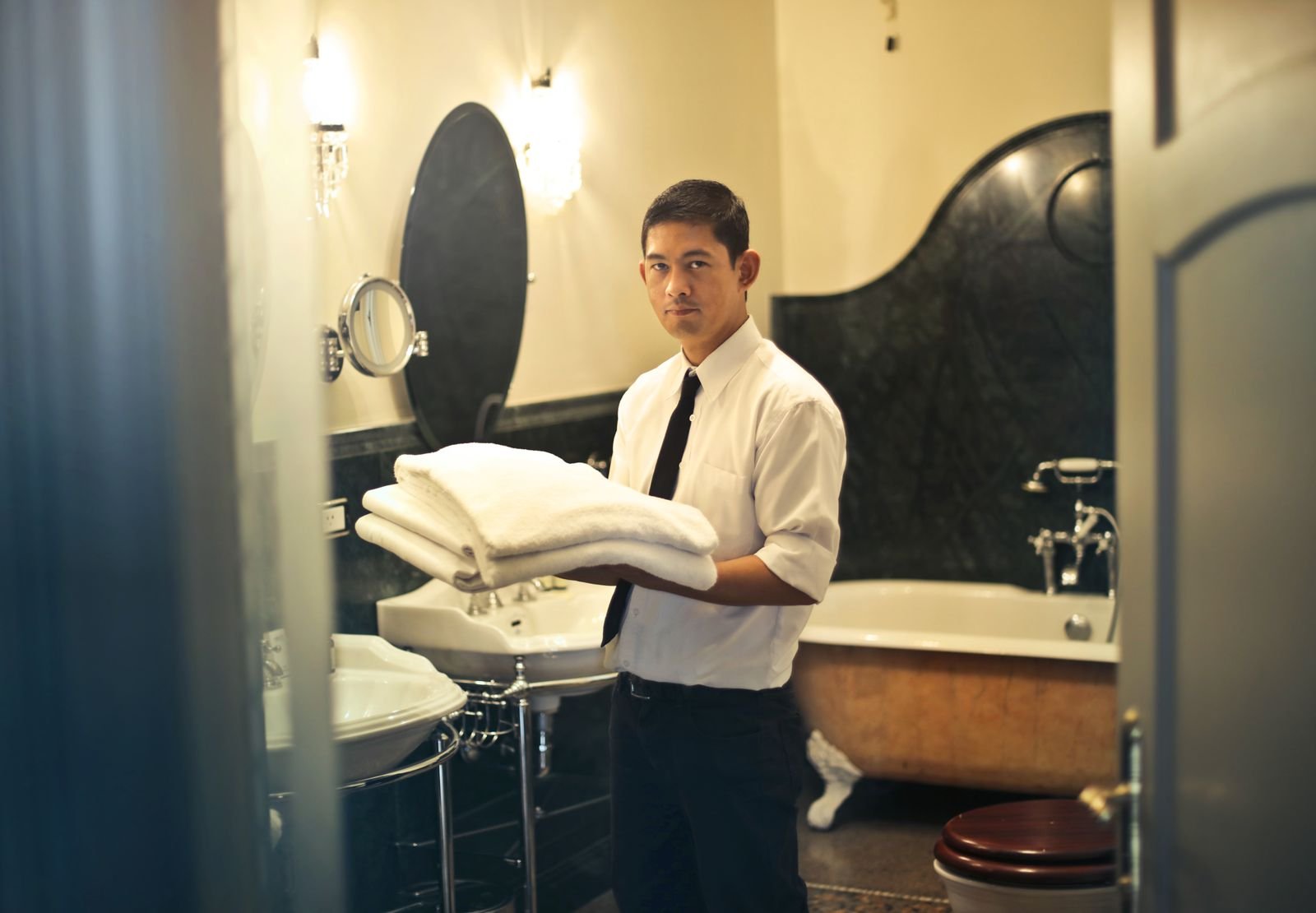 Guest Towels 30×30cm in use | KEMET