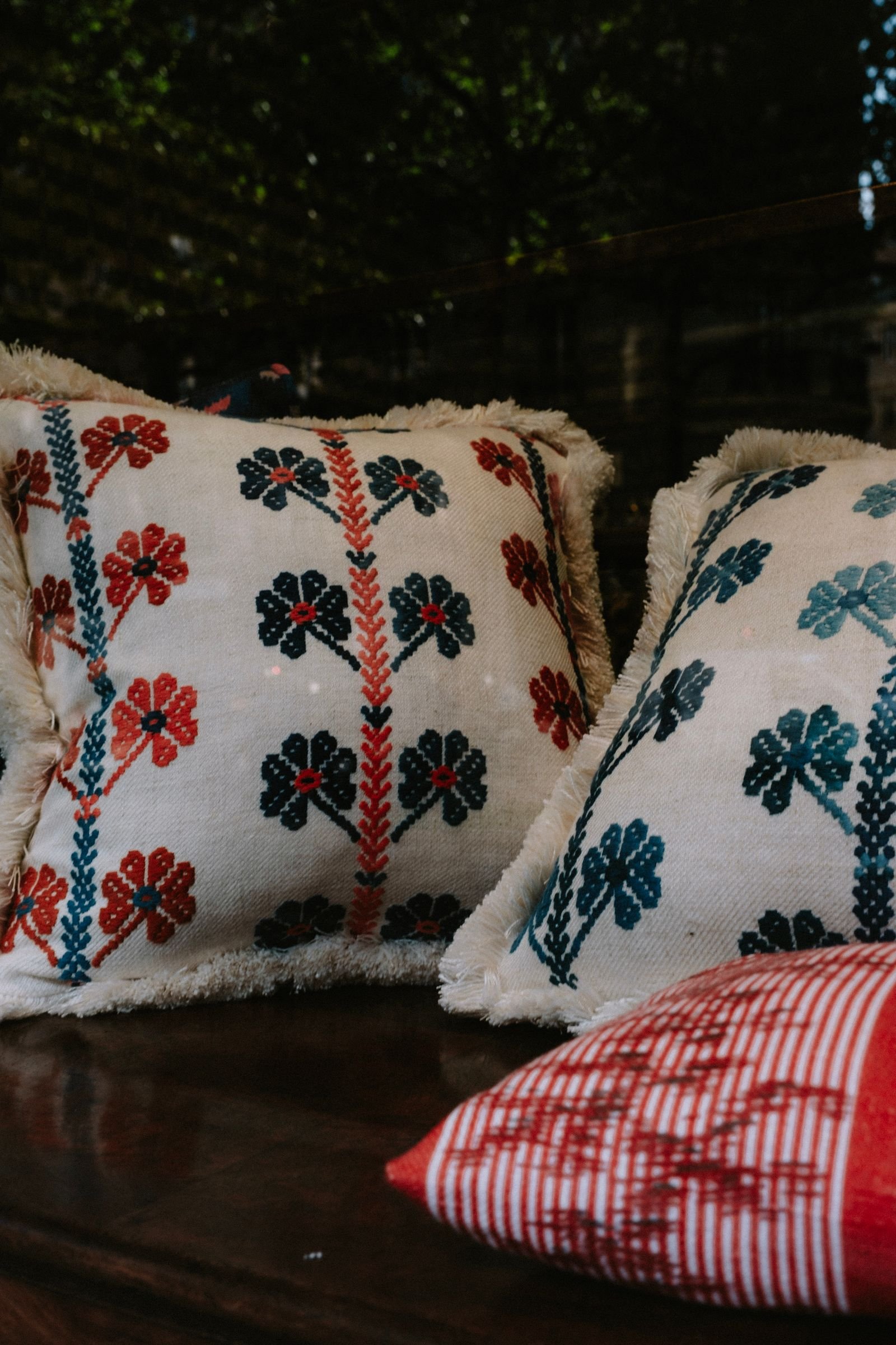 Charming throw pillows